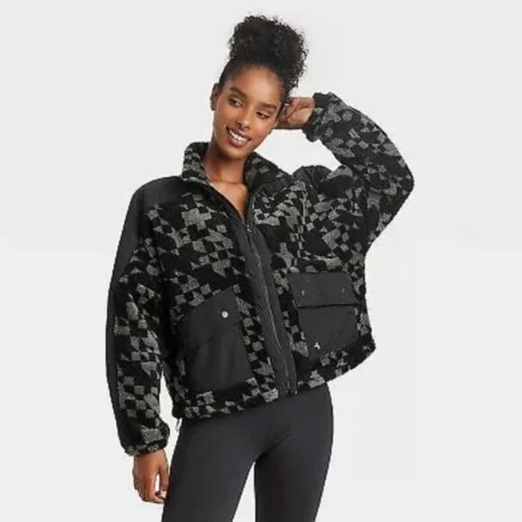 JoyLab High Pile Geometric Fleece Cropped Jacket - Picture 2 of 8